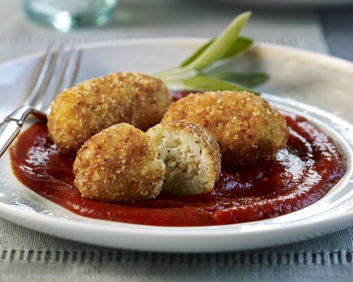 Polpette con Pomarola (Chicken and Potato Croquettes with Tomato Sauce)