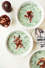 Idahoan® Roasted Garlic Potato Spinach Soup