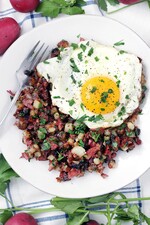 One-Pot Corned Beef Hash with Potatoes